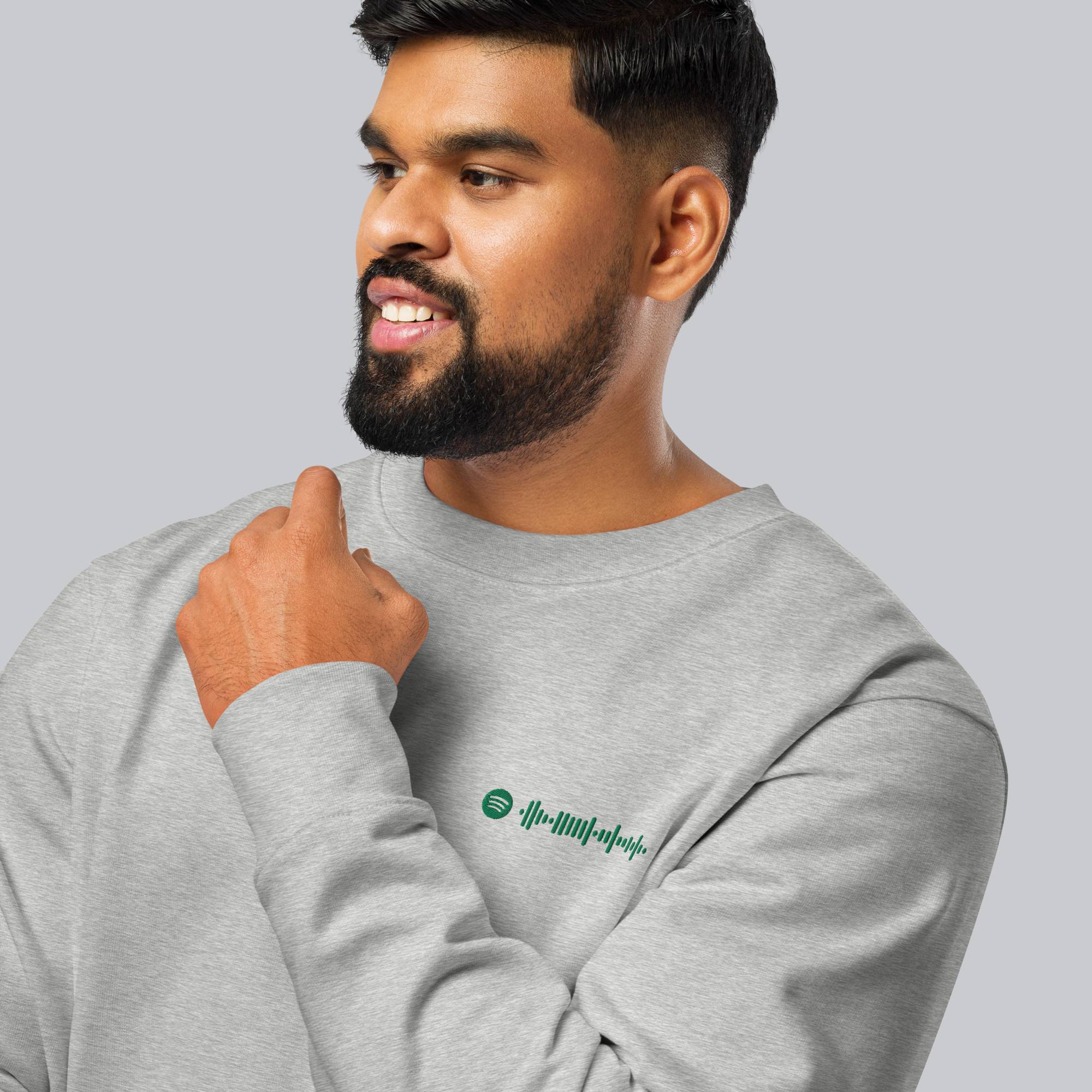 Stanly Stella Organic Unisex Sweathirt Light Grey with embroidered custom Music Code