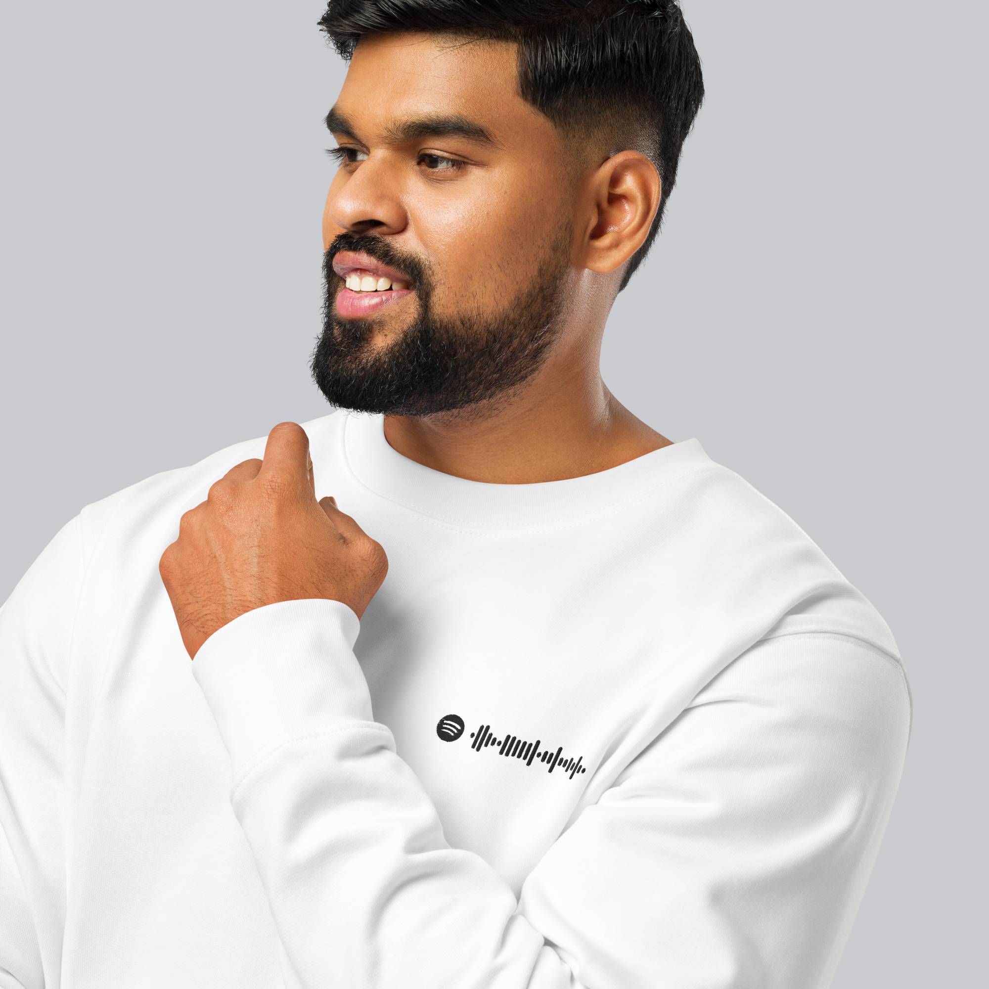 Stanly Stella Organic Unisex Sweathirt White with embroidered custom Music Code