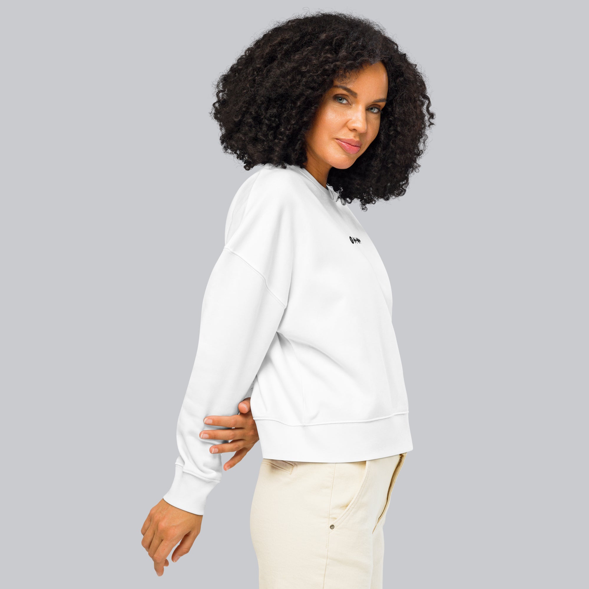 Stanly Stella Organic Women Sweathirt White with embroidered custom Music Code