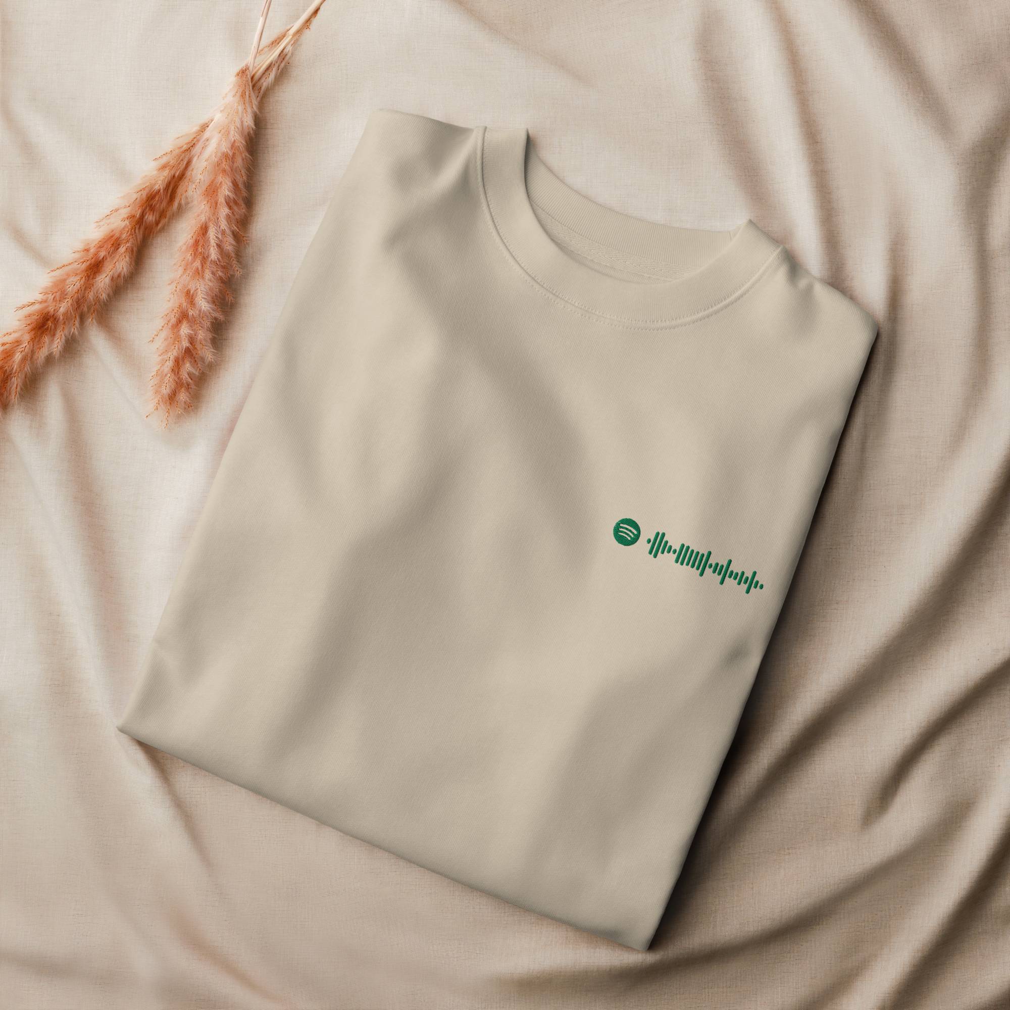 Stanly Stella Organic Unisex Sweathirt Beige with embroidered custom Music Code