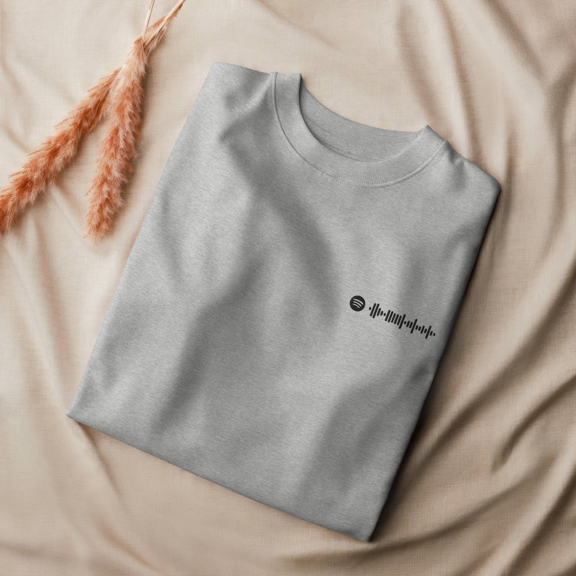 Stanly Stella Organic Unisex Sweathirt Light Grey with embroidered custom Music Code